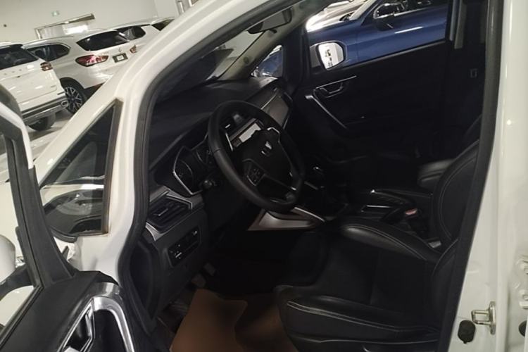 Used Geely Auto Vision X3 2017 1.5L Manual Luxury Model Driver Seat