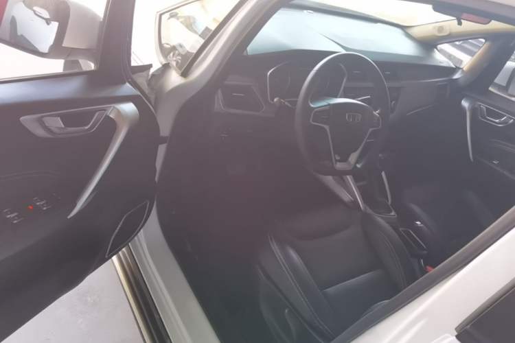 Used Geely Auto Vision X3 2017 1.5L Automatic Luxury Model Driver Seat