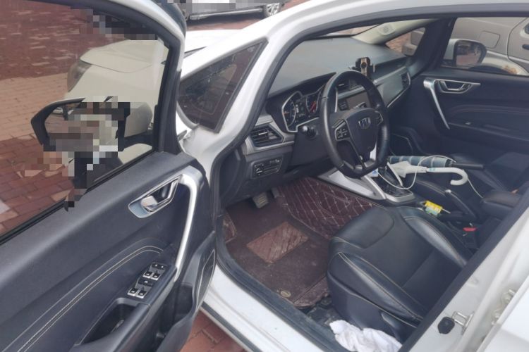 Used Geely Auto Vision X3 2017 1.5L Automatic Luxury Model Driver Seat