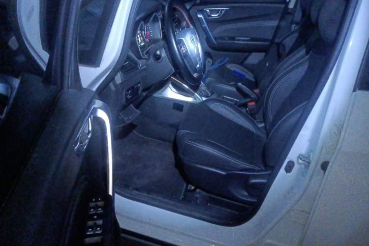 Used Geely Auto Vision X3 2017 1.5L Automatic Elite Model Driver Seat