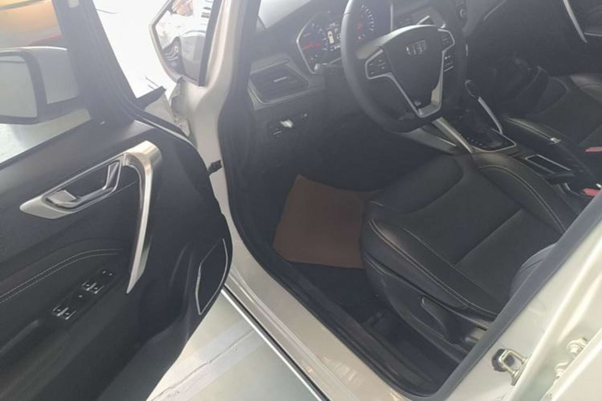 Used Geely Auto Vision X3 2017 1.5L Automatic Luxury Model Driver Seat