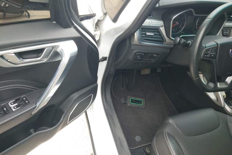Used Geely Auto Vision X3 2017 1.5L Automatic Elite Model Driver Seat