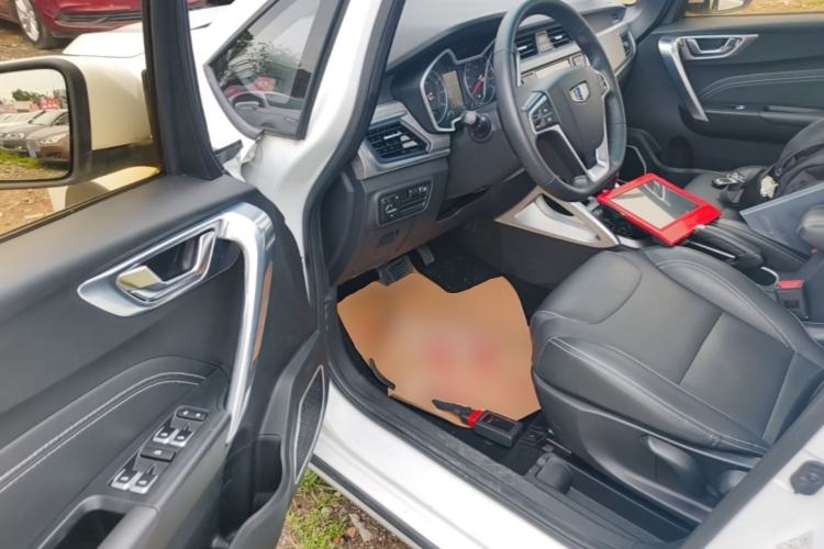 Used Geely Auto Vision X3 2017 1.5L Automatic Luxury Model Driver Seat