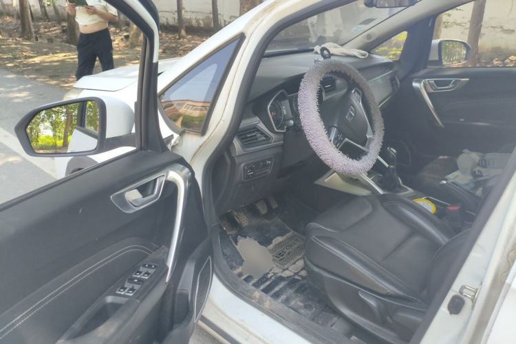 Used Geely Auto Vision X3 2017 1.5L Manual Luxury Model Driver Seat