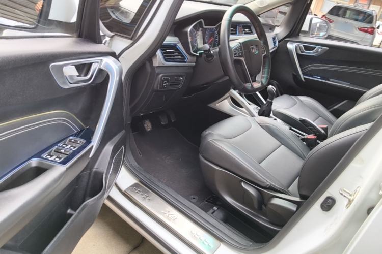 Used Geely Auto Vision X3 2017 1.5L Manual Luxury Model Driver Seat