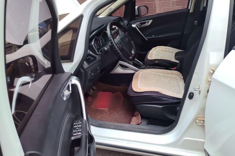 Used Geely Auto Vision X3 2017 1.5L Automatic Elite Model Driver Seat