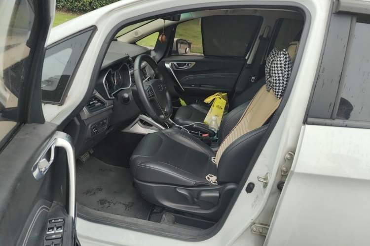 Used Geely Auto Vision X3 2017 1.5L Automatic Luxury Model Driver Seat
