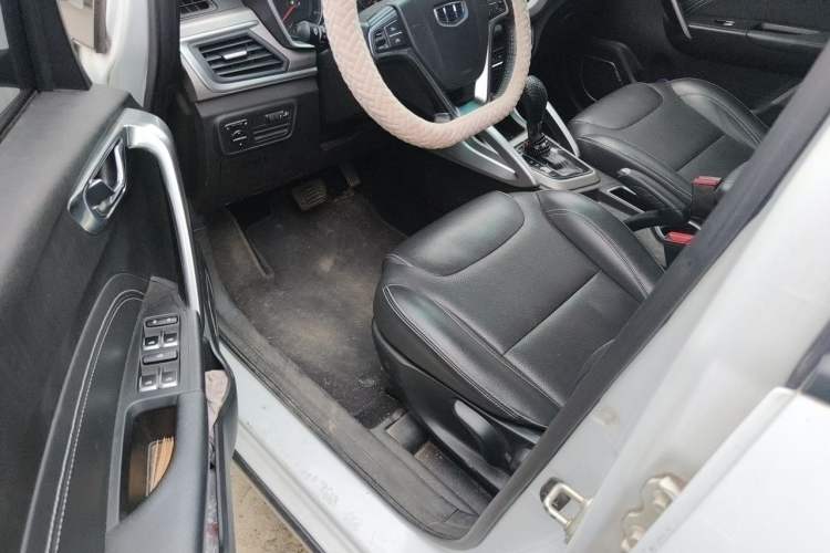 Used Geely Auto Vision X3 2017 1.5L Automatic Luxury Model Driver Seat