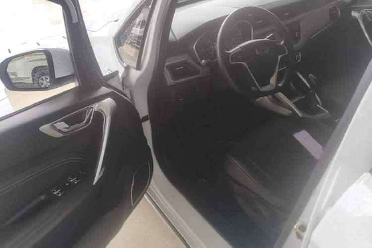 Used Geely Auto Vision X3 2017 1.5L Manual Luxury Model Driver Seat