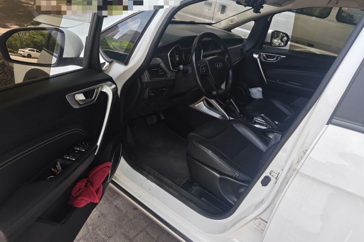 Used Geely Auto Vision X3 2017 1.5L Automatic Elite Model Driver Seat