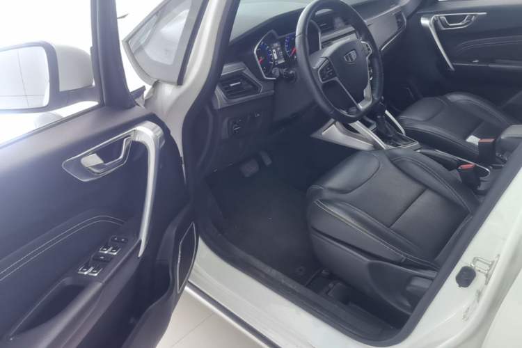 Used Geely Auto Vision X3 2017 1.5L Automatic Elite Model Driver Seat