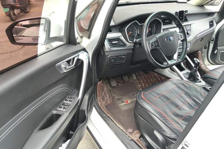 Used Geely Auto Vision X3 2017 1.5L Manual Luxury Model Driver Seat