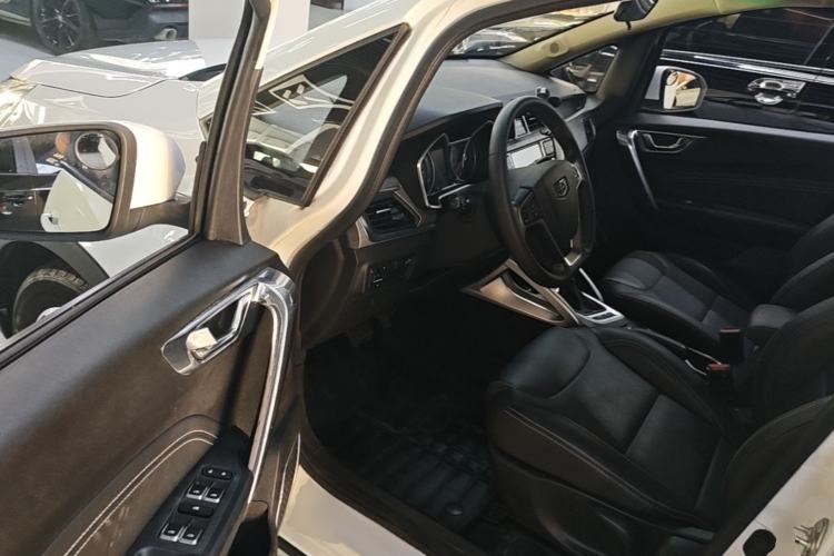 Used Geely Auto Vision X3 2017 1.5L Automatic Luxury Model Driver Seat