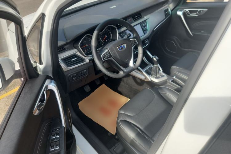 Used Geely Auto Vision X3 2017 1.5L Manual Elite Model Driver Seat