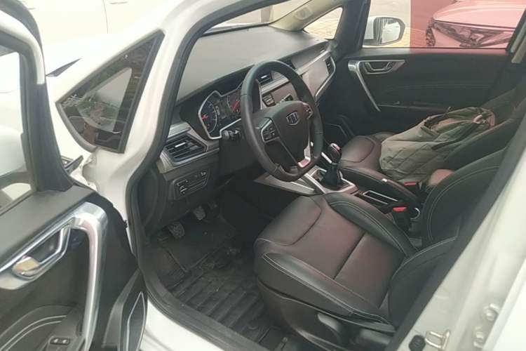 Used Geely Auto Vision X3 2017 1.5L Manual Luxury Model Driver Seat