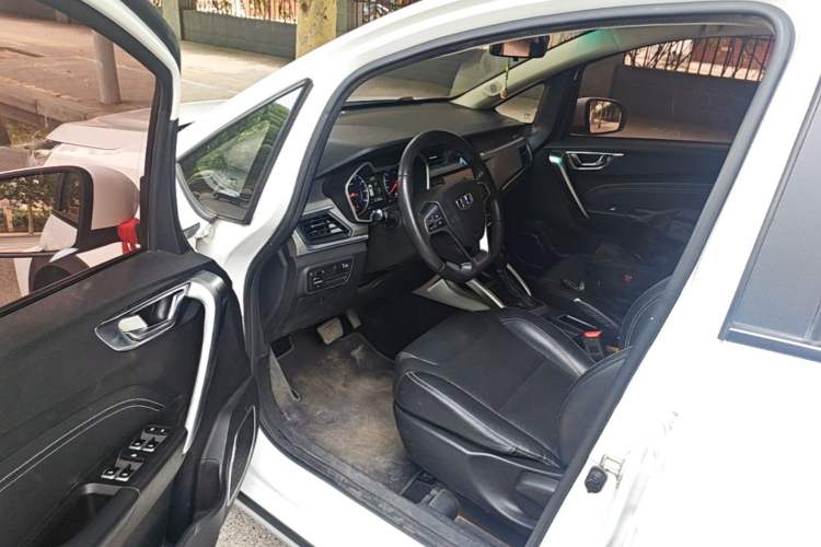 Used Geely Auto Vision X3 2017 1.5L Automatic Elite Model Driver Seat