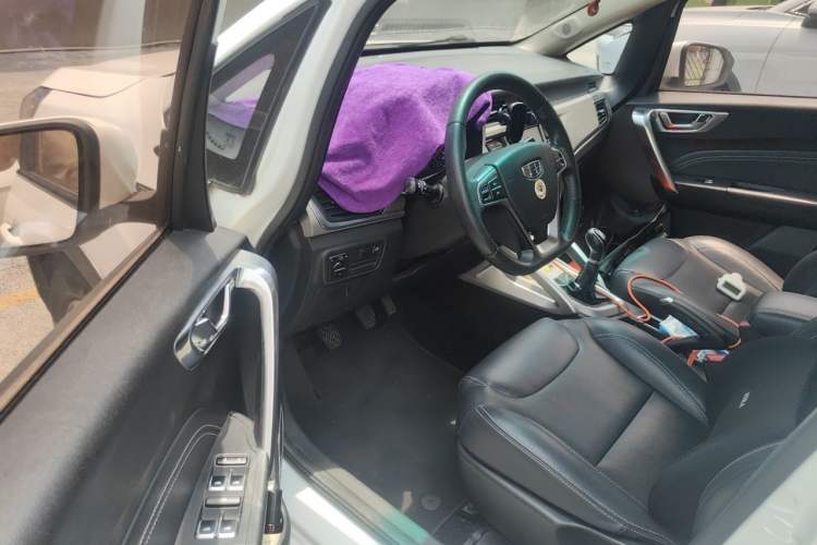 Used Geely Auto Vision X3 2017 1.5L Manual Elite Model Driver Seat