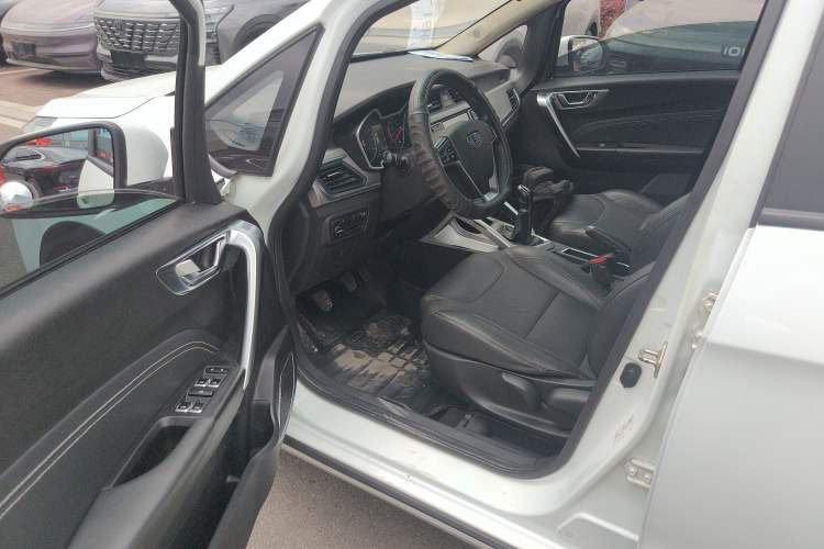 Used Geely Auto Vision X3 2017 1.5L Manual Luxury Model Driver Seat