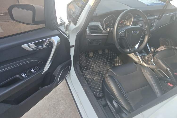 Used Geely Auto Vision X3 2017 1.5L Manual Luxury Model Driver Seat