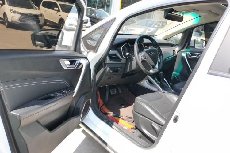 Used Geely Auto Vision X3 2017 1.5L Automatic Luxury Model Driver Seat