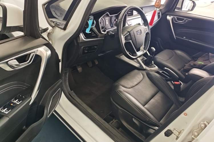 Used Geely Auto Vision X3 2017 1.5L Manual Luxury Model Driver Seat