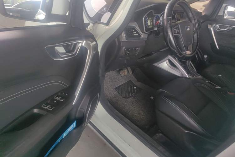 Used Geely Auto Vision X3 2017 1.5L Automatic Elite Model Driver Seat