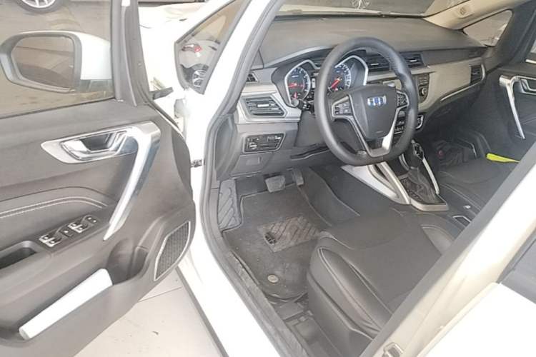 Used Geely Auto Vision X3 2017 1.5L Automatic Elite Model Driver Seat