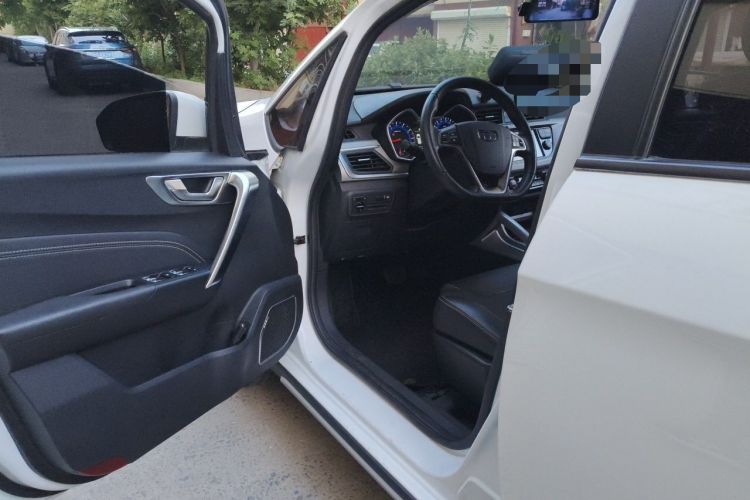 Used Geely Auto Vision X3 2017 1.5L Automatic Elite Model Driver Seat