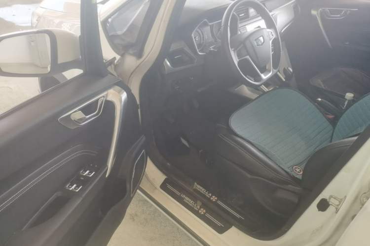 Used Geely Auto Vision X3 2017 1.5L Manual Elite Model Driver Seat