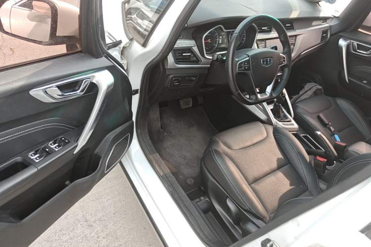 Used Geely Auto Vision X3 2017 1.5L Automatic Luxury Model Driver Seat