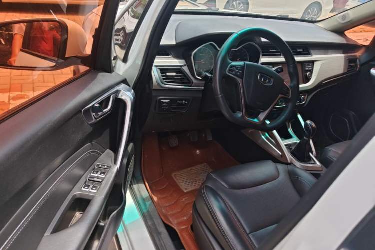 Used Geely Auto Vision X3 2017 1.5L Manual Elite Model Driver Seat