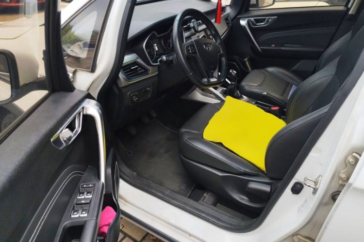 Used Geely Auto Vision X3 2017 1.5L Manual Elite Model Driver Seat