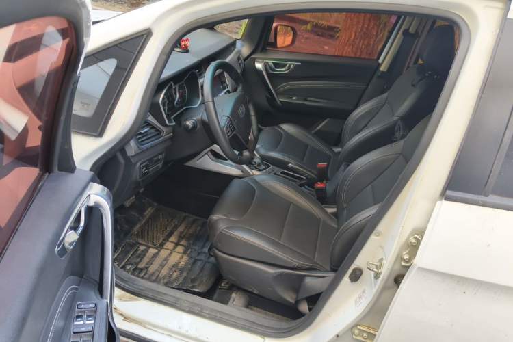 Used Geely Auto Vision X3 2017 1.5L Automatic Elite Model Driver Seat