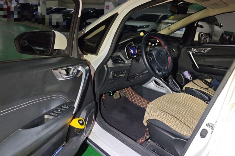 Used Geely Auto Vision X3 2017 1.5L Automatic Elite Model Driver Seat