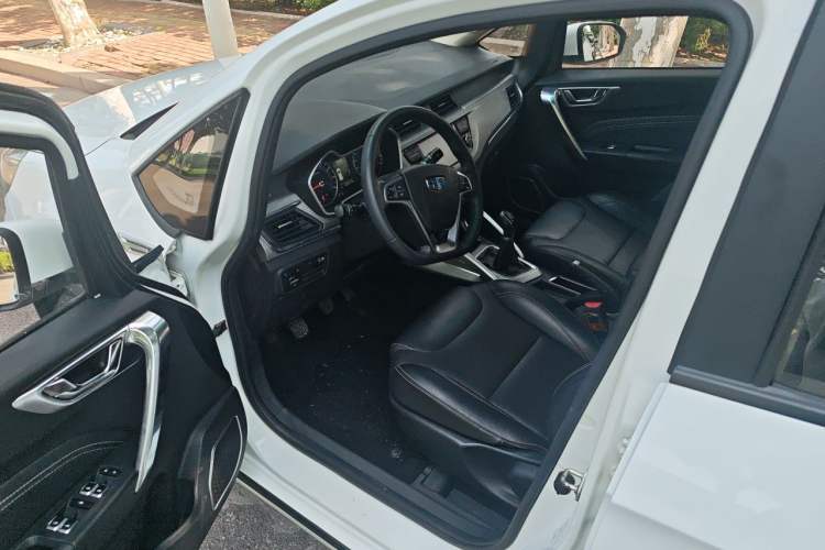 Used Geely Auto Vision X3 2017 1.5L Manual Elite Model Driver Seat
