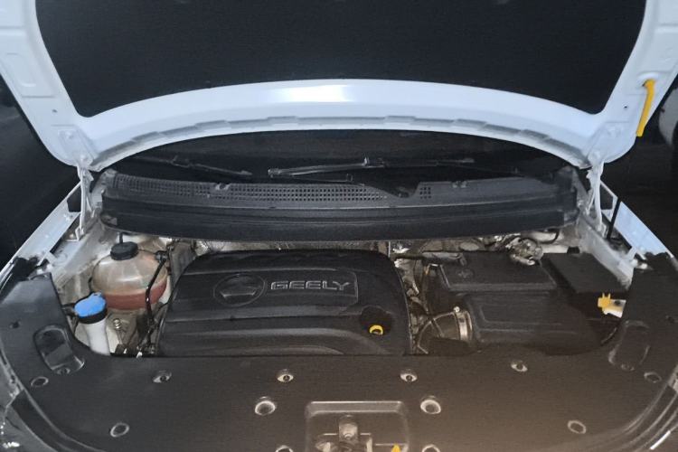 Used Geely Auto Vision X3 2017 1.5L Manual Luxury Model Engine Bay