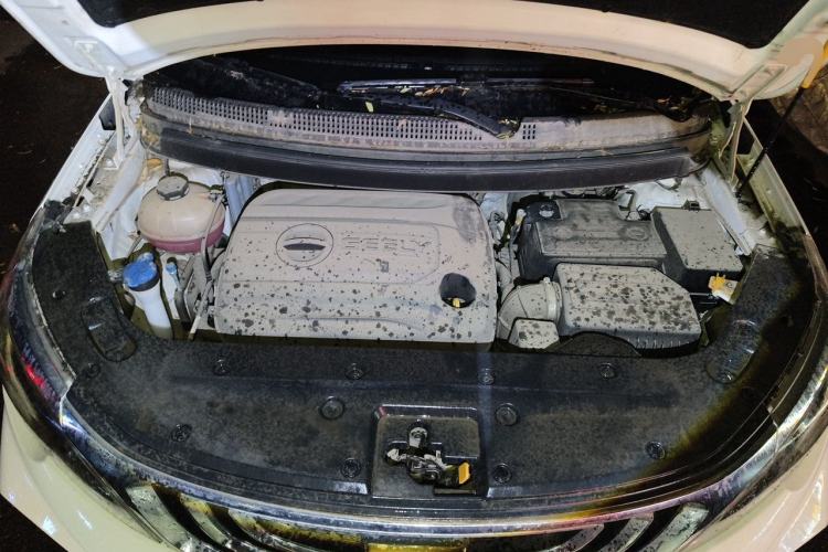 Used Geely Auto Vision X3 2017 1.5L Manual Luxury Model Engine Bay