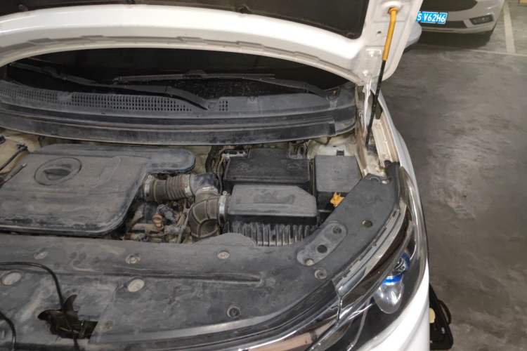 Used Geely Auto Vision X3 2017 1.5L Automatic Elite Model Engine Bay Left