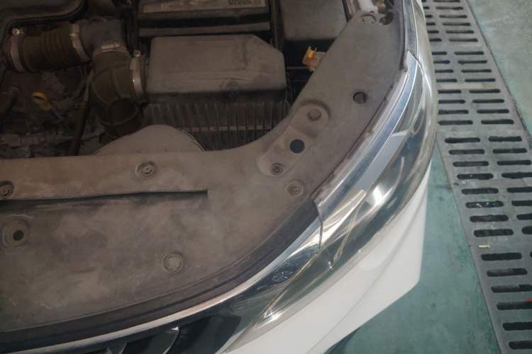 Used Geely Auto Vision X3 2017 1.5L Automatic Elite Model Engine Bay Left