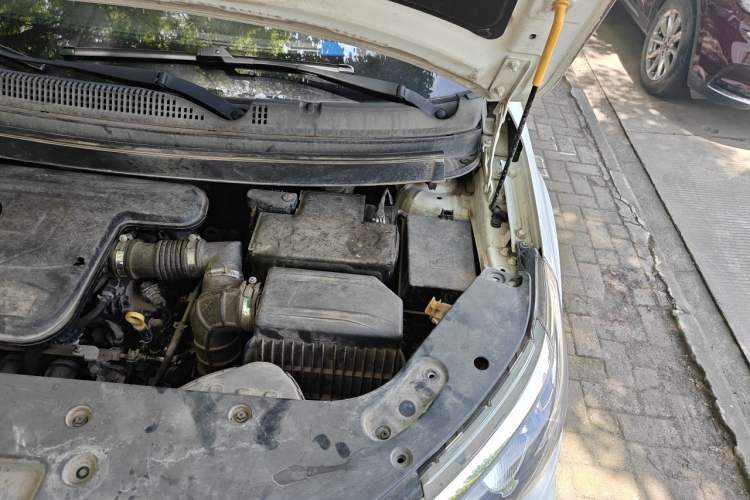 Used Geely Auto Vision X3 2017 1.5L Automatic Elite Model Engine Bay Left