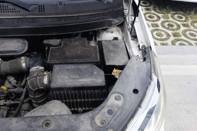 Used Geely Auto Vision X3 2017 1.5L Automatic Elite Model Engine Bay Left