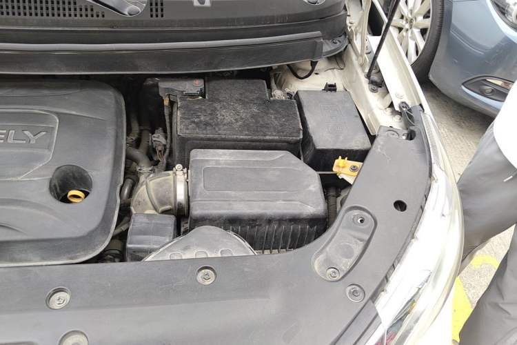 Used Geely Auto Vision X3 2017 1.5L Manual Luxury Model Engine Bay Left
