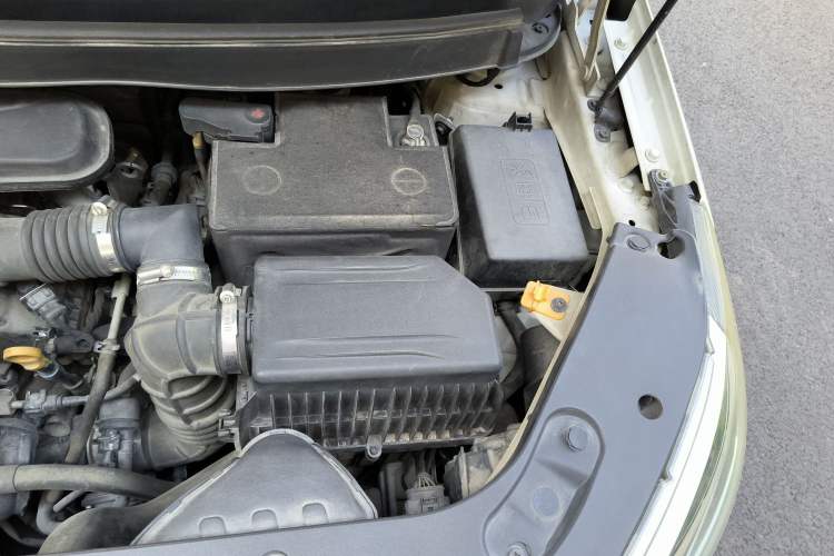 Used Geely Auto Vision X3 2017 1.5L Automatic Elite Model Engine Bay Left