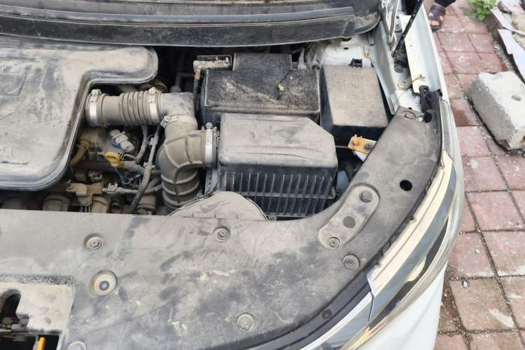 Used Geely Auto Vision X3 2017 1.5L Automatic Elite Model Engine Bay Left