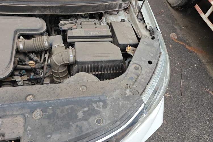 Used Geely Auto Vision X3 2017 1.5L Automatic Elite Model Engine Bay Left