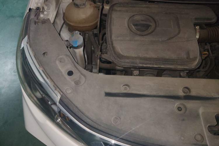 Used Geely Auto Vision X3 2017 1.5L Automatic Elite Model Engine Bay Right