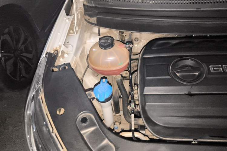 Used Geely Auto Vision X3 2017 1.5L Manual Luxury Model Engine Bay Right