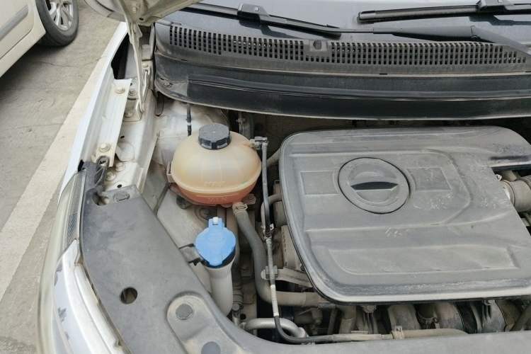 Used Geely Auto Vision X3 2017 1.5L Automatic Luxury Model Engine Bay Right