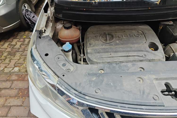 Used Geely Auto Vision X3 2017 1.5L Manual Luxury Model Engine Bay Right