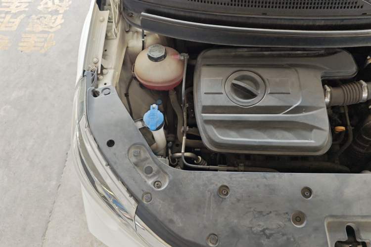 Used Geely Auto Vision X3 2017 1.5L Automatic Elite Model Engine Bay Right